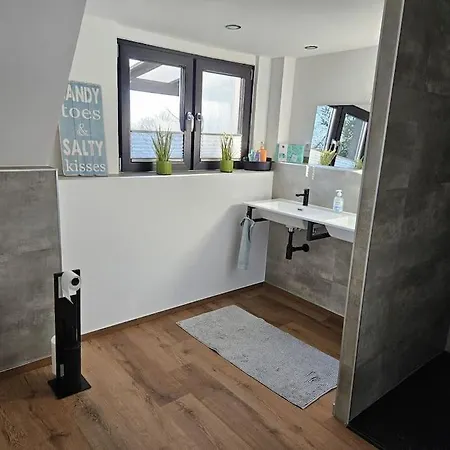 Cozy House Close To Duesseldorf And Cologne,wifi Apartman *